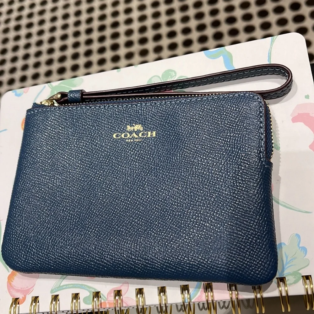 Coach Corner Zip Wristlet IM/Denim - Picture 11 of 16
